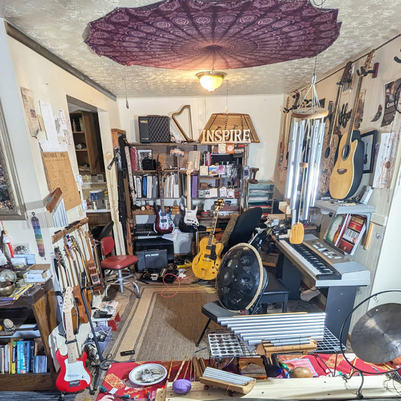 Music Lessons by Scott Randall Lindberg - Studio